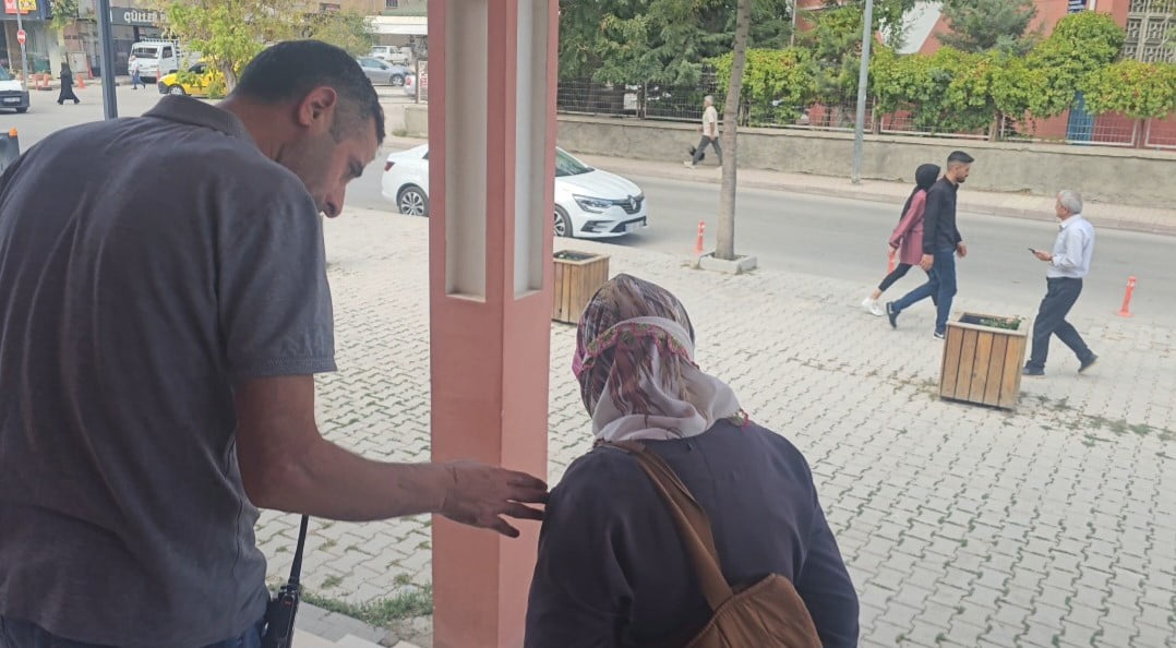 ELAZIĞ’DA ZABITA EKİPLERİNİN DİLENCİLERE YÖNELİK DENETİMLERİNDE ÇOK SAYIDA KİŞİ YAKALANDI....