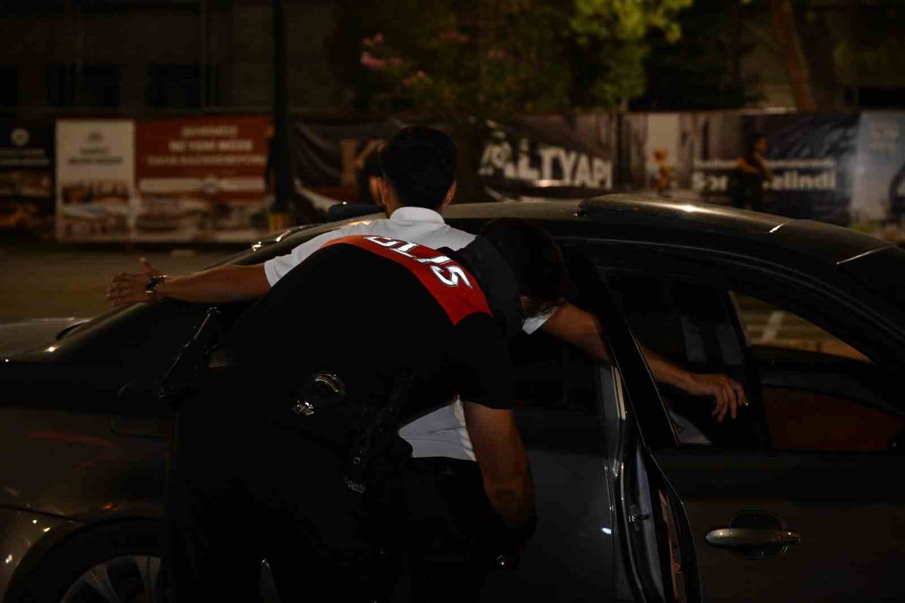 ELAZIĞ İL EMNİYET MÜDÜRLÜĞÜ TARAFINDAN KENT GENELİNDE ÇOK SAYIDA BİRİMİN KATILIMIYLA DÜZENLENEN...