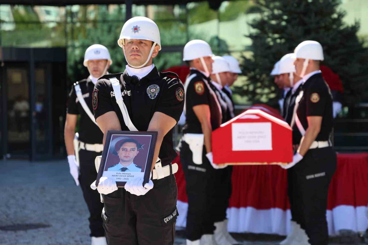 ELAZIĞ’IN PALU İLÇESİNDE GEÇİRDİĞİ TRAFİK KAZASINDA AĞIR YARALANAN VE KALDIRILDIĞI HASTANEDE ŞEHİT...