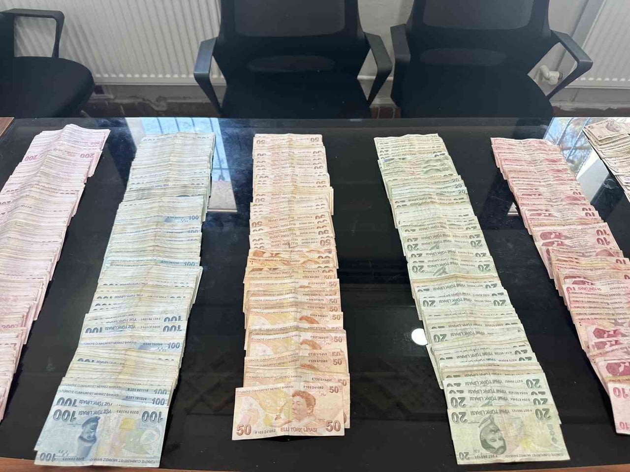ELE GEÇİRİLENLER
