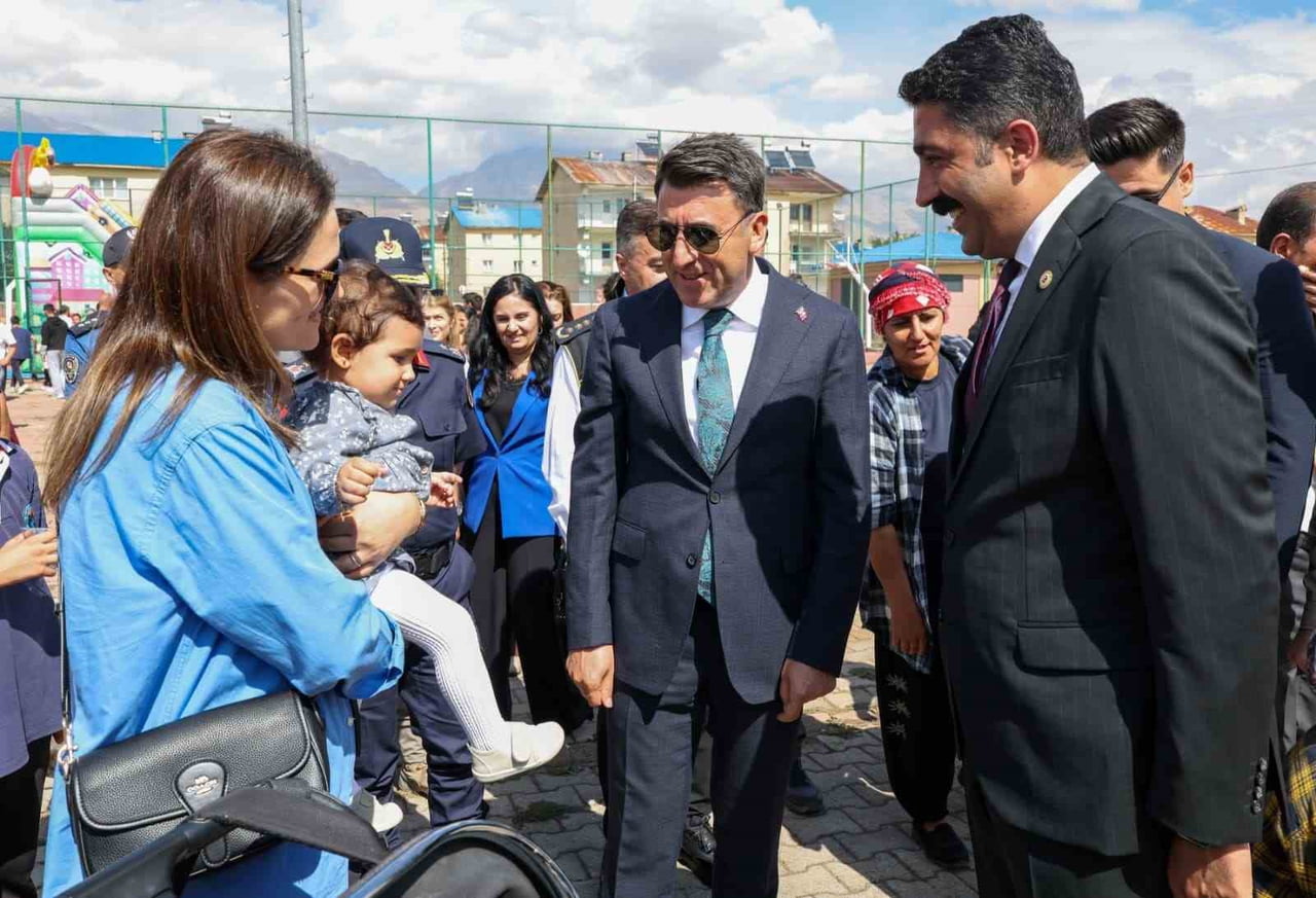 EN İYİ NARKOTİK POLİSİ ANNEDİR PROJESİ KAPSAMINDA BİLGİLENDİRME PROGRAMI DÜZENLENDİ
