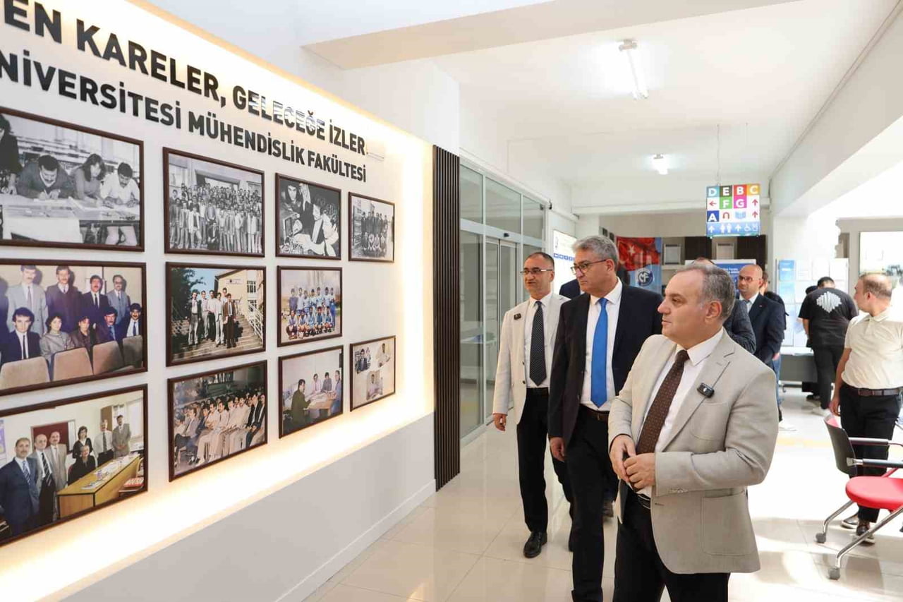 ERCİYES ÜNİVERSİTESİ (ERÜ) REKTÖRÜ PROF. DR. FATİH ALTUN, MÜHENDİSLİK FAKÜLTESİNDE TAMAMLANAN...