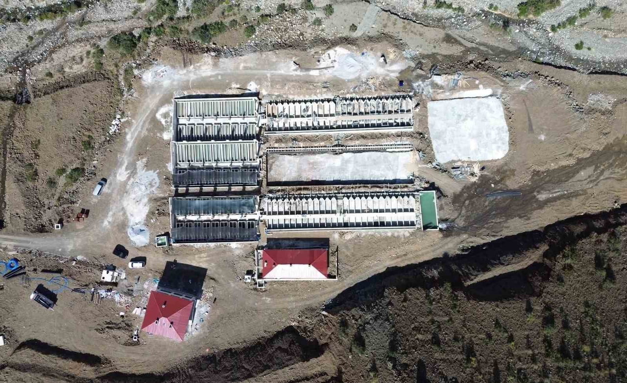 ERZİNCAN’DA SU KAYNAKLARI ÜZERİNE KURULU 16 TESİSTE YILLIK 3 BİN 132 TON ALABALIK VE 55 MİLYON 150...
