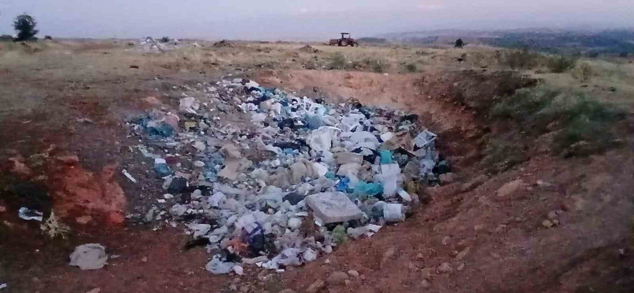 ERZİNCAN’IN KEMALİYE İLÇESİNDE ÇÖPLÜK ALANA GİREN BÜYÜKBAŞ HAYVAN, YEDİĞİ NAYLON POŞET NEDENİYLE...