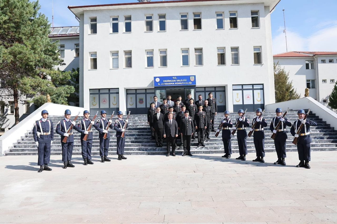 ERZİNCAN VALİSİ HAMZA AYDOĞDU, İL JANDARMA KOMUTANLIĞI GÖREVİNE ATANAN JANDARMA KIDEMLİ ALBAY CAN...