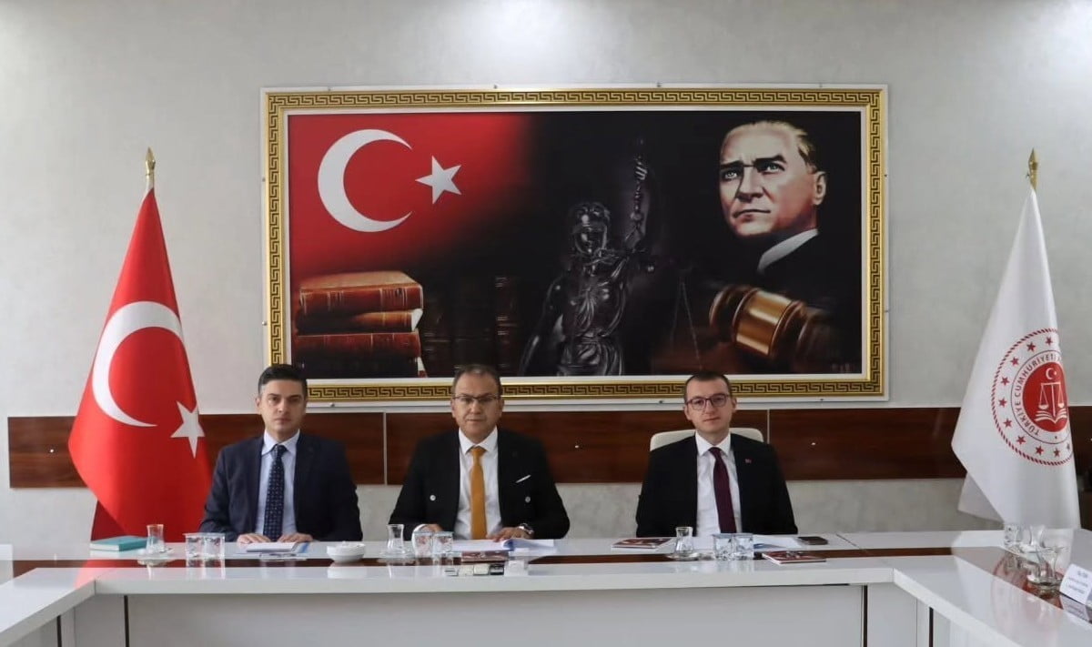 ERZURUM ADLİYESİ’NDE; UYUŞTURUCU, YASA DIŞI BAHİS, KUMAR VE ORGANİZE SUÇ ÖRGÜTLERİNE YÖNELİK...