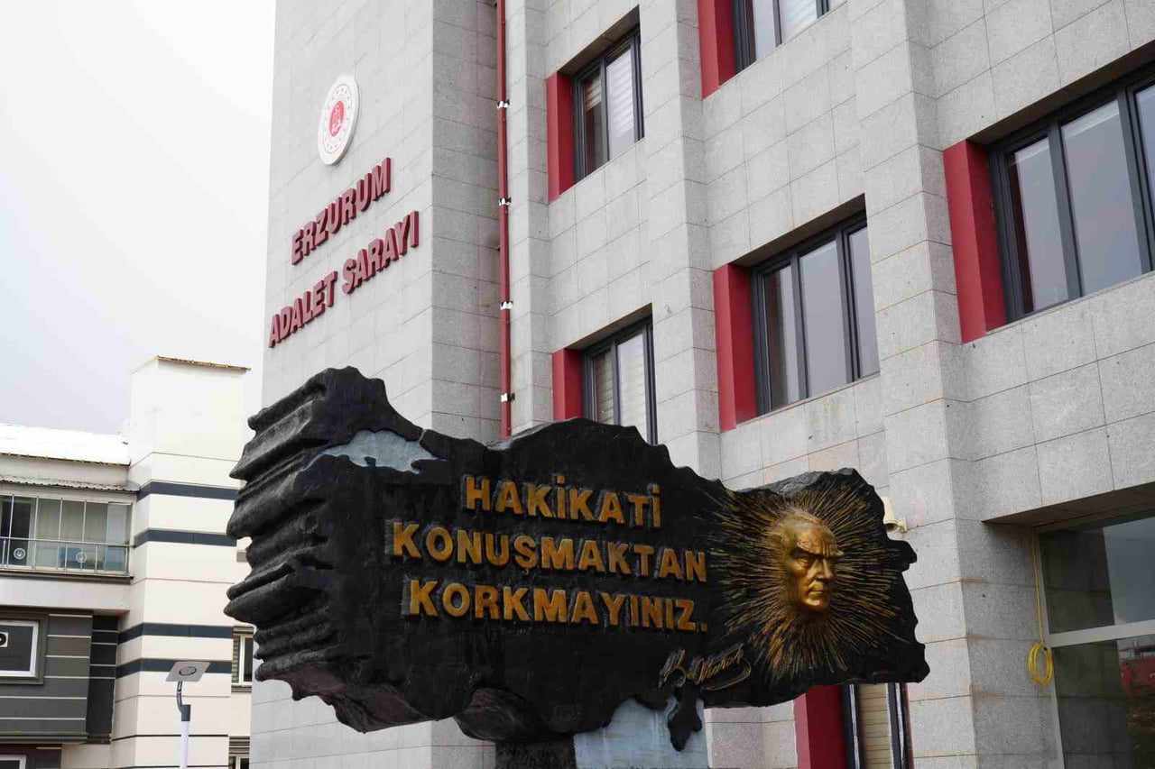 ERZURUM CUMHURİYET BAŞSAVCILIĞI TARAFINDAN YÜRÜTÜLEN SORUŞTURMA KAPSAMINDA, ARALARINDA EMEKLİ VE...