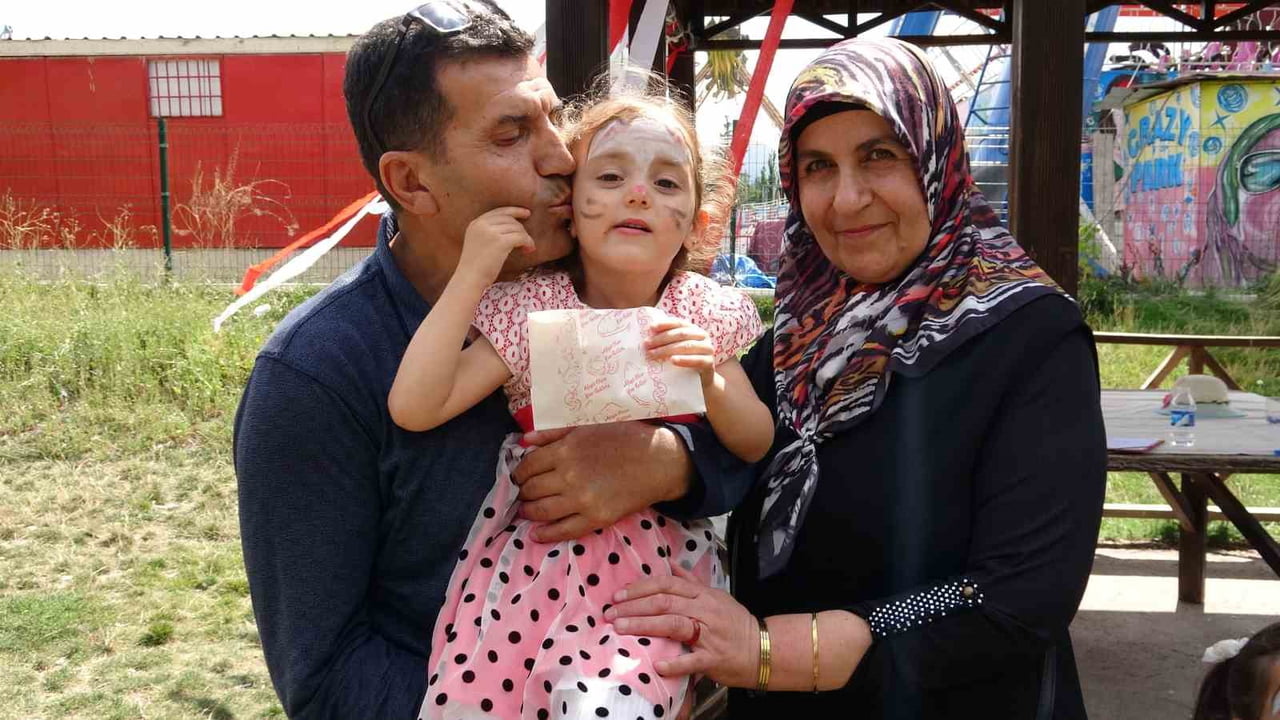 ERZURUM’DA 30 YILLIK EVLİLİKLERİNDE 8 ÇOCUKLARINI KAYBEDEN ALİ EKİZ (54) VE EŞİ FİRGET EKİZ (52)...