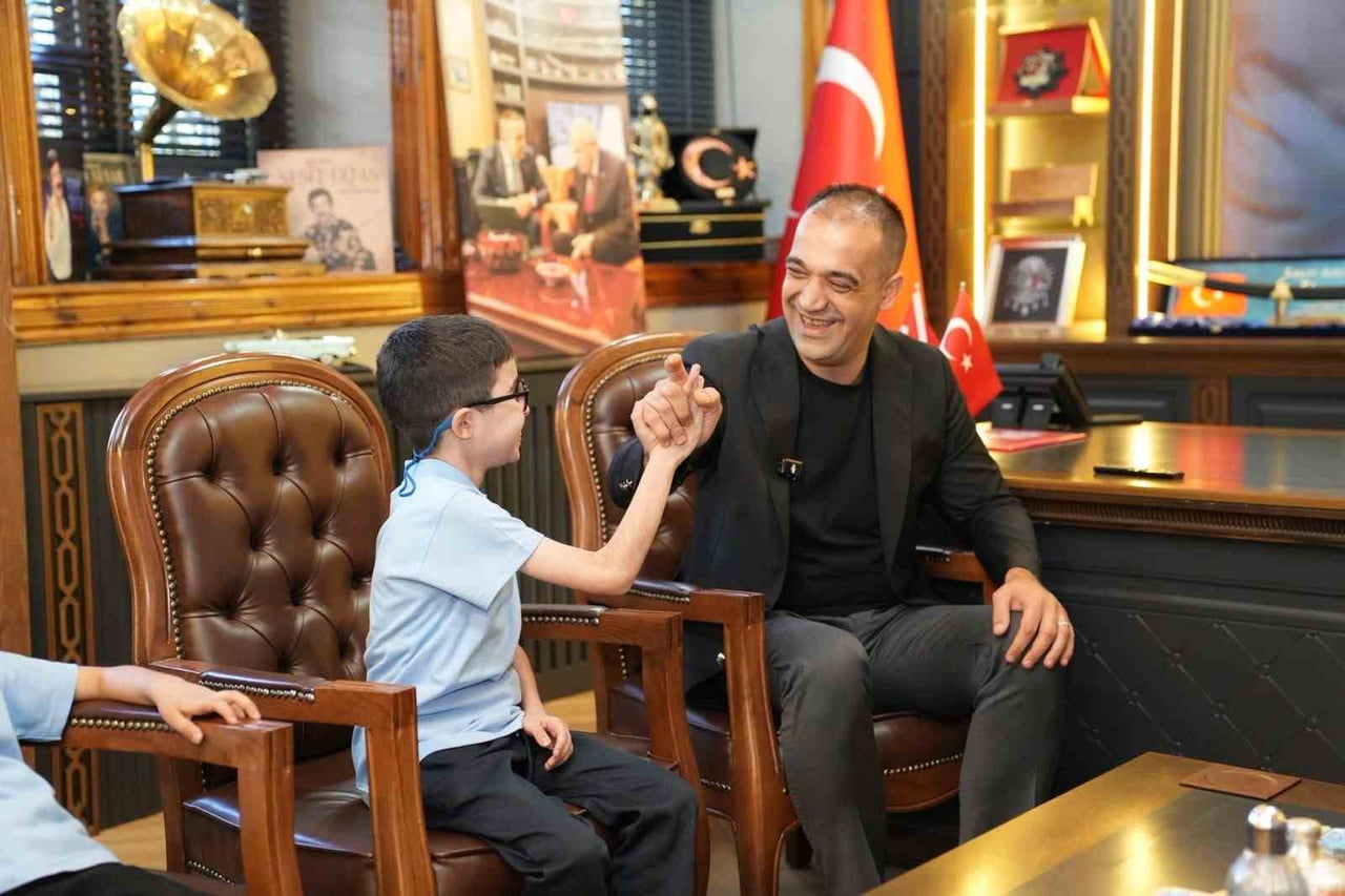 ERZURUM’DA DMD KAS HASTASI AHMET SAMİ YILDIRIM’IN YURT DIŞINDAKİ TEDAVİSİ İÇİN BAŞLATILAN VE 11...