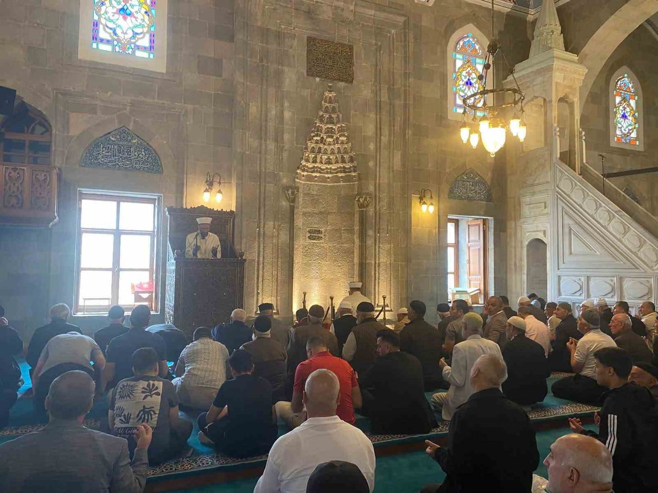 ERZURUM’DA GAZİLER GÜNÜ VESİLESİYLE LALAPAŞA CAMİİ'NDE DÜZENLENEN MEVLİD-İ ŞERİF PROGRAMINDA, AZİZ...