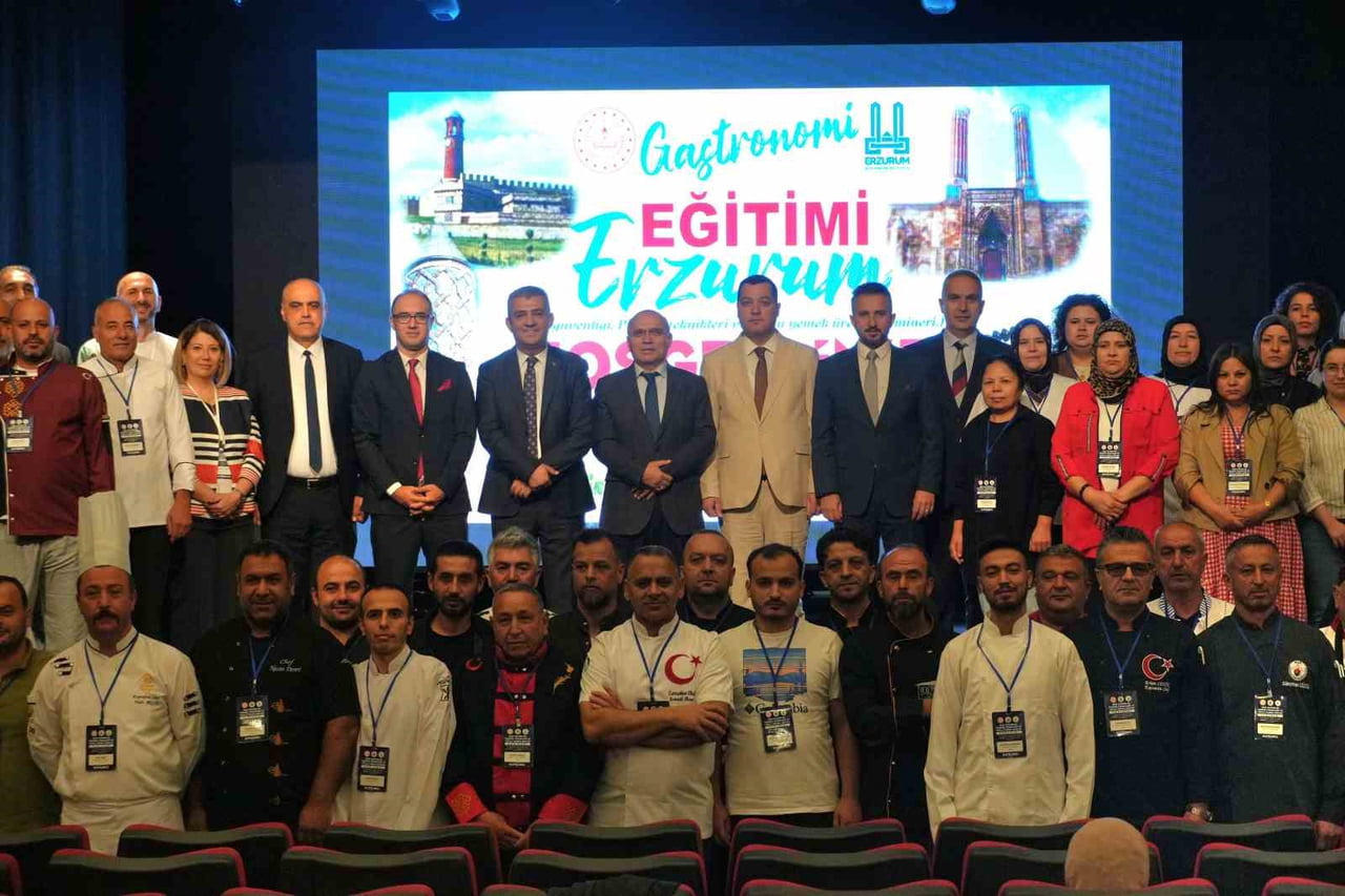 ERZURUM’DA GIDA GÜVENLİĞİ, PİŞİRME TEKNİKLERİ VE TOPLU YEMEK ÜRETİMİ ZİRVESİ SEMİNERİ...