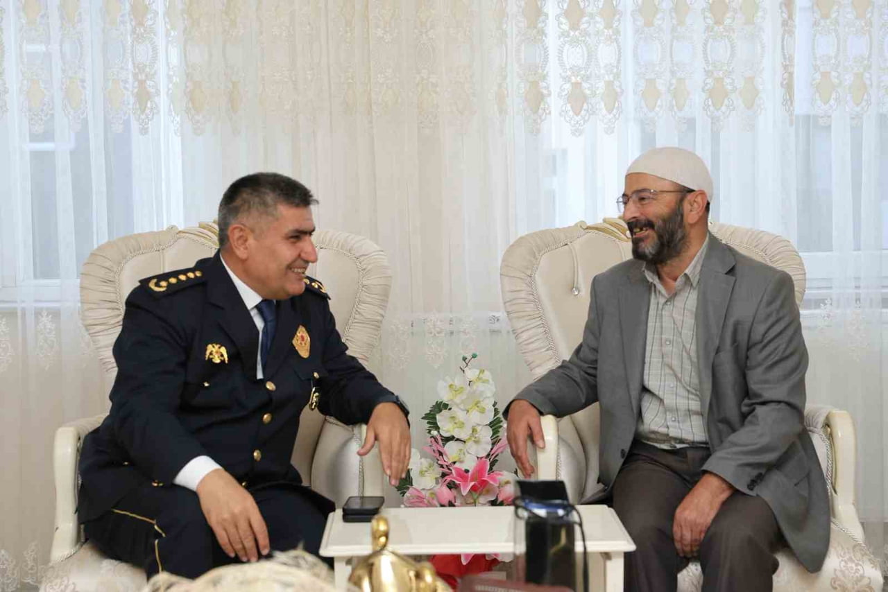ERZURUM İL EMNİYET MÜDÜRÜ MAHMUT AY, ŞEHİT OLAN POLİS MEMURU KUBİLAY KARAMAN’IN AİLESİNİ ZİYARET...