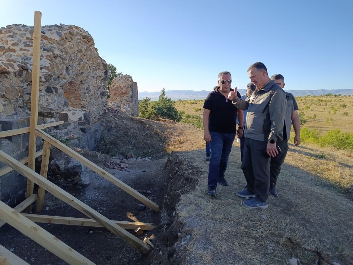 ERZURUM NENE HATUN TARİHİ MİLLÎ PARKI’NDAKİ RESTORASYON ÇALIŞMALARI DEVAM EDİYOR.