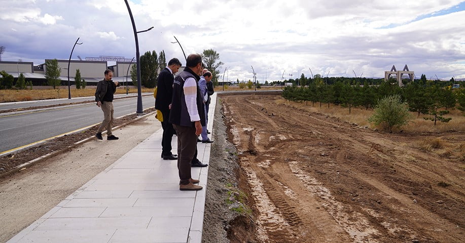 ERZURUM TEKNİK ÜNİVERSİTESİ (ETÜ) REKTÖRÜ PROF. DR. BÜLENT ÇAKMAK, 2026-2027 AKADEMİK YILI’NIN...
