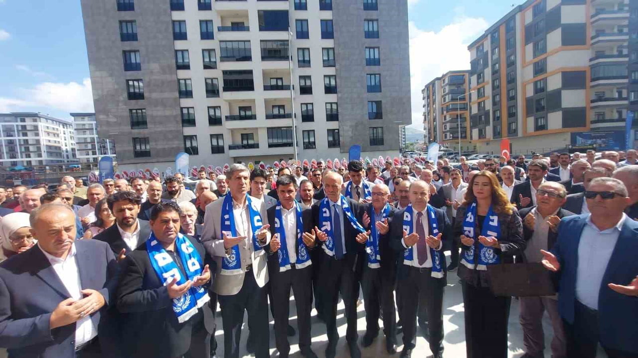ERZURUM TİCARET VE SANAYİ ODASI BAŞKANLIĞINA ADAY OLAN LÜTFÜ YÜCELİK,  " ORTAK AKIL, TEK YÜREK...