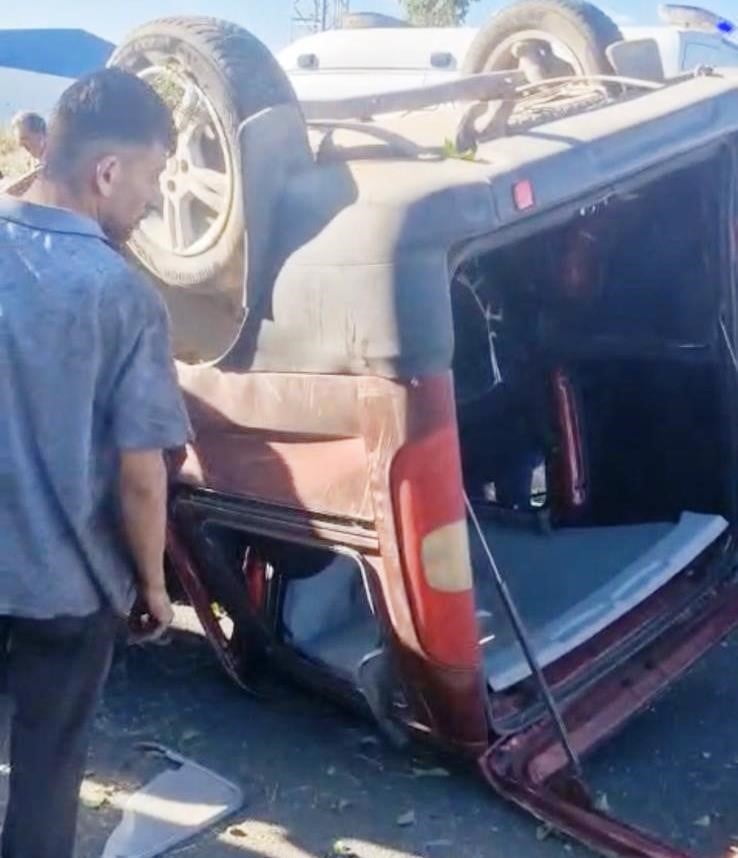 ERZURUM’UN AZİZİYE İLÇESİNDE MEYDANA GELEN TRAFİK KAZASINDA, SÜRÜCÜSÜNÜN KONTROLÜNDEN ÇIKAN ARAÇ...