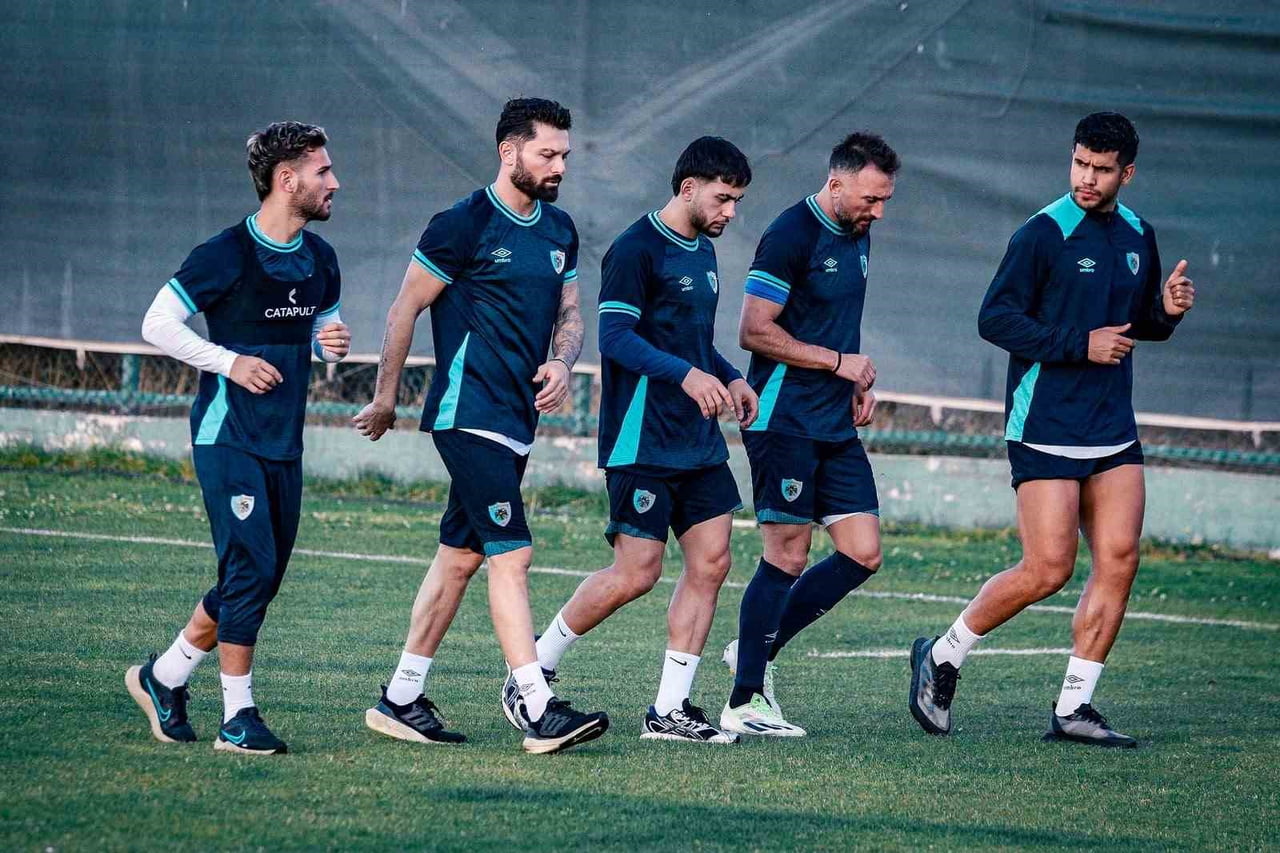 ERZURUMSPOR FK’DA MİLLİ ARA NEDENİYLE VERİLEN 5 GÜNLÜK İZİN SONA ERERKEN, MAVİ-BEYAZLI EKİP BUGÜN...
