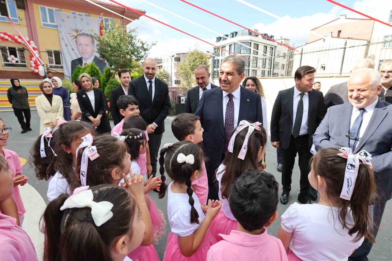 ESENLER BELEDİYE BAŞKANI M. TEVFİK GÖKSU ÖĞRENCİLERLE BİR ARAYA GELDİ