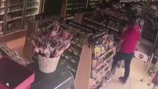 Esenyurt’ta pompacıya silahlı saldırı anı kamerada