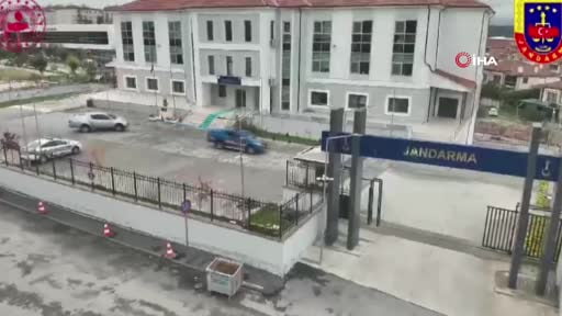 Eskişehir'de kaçak içki üretilen eve jandarmadan operasyon