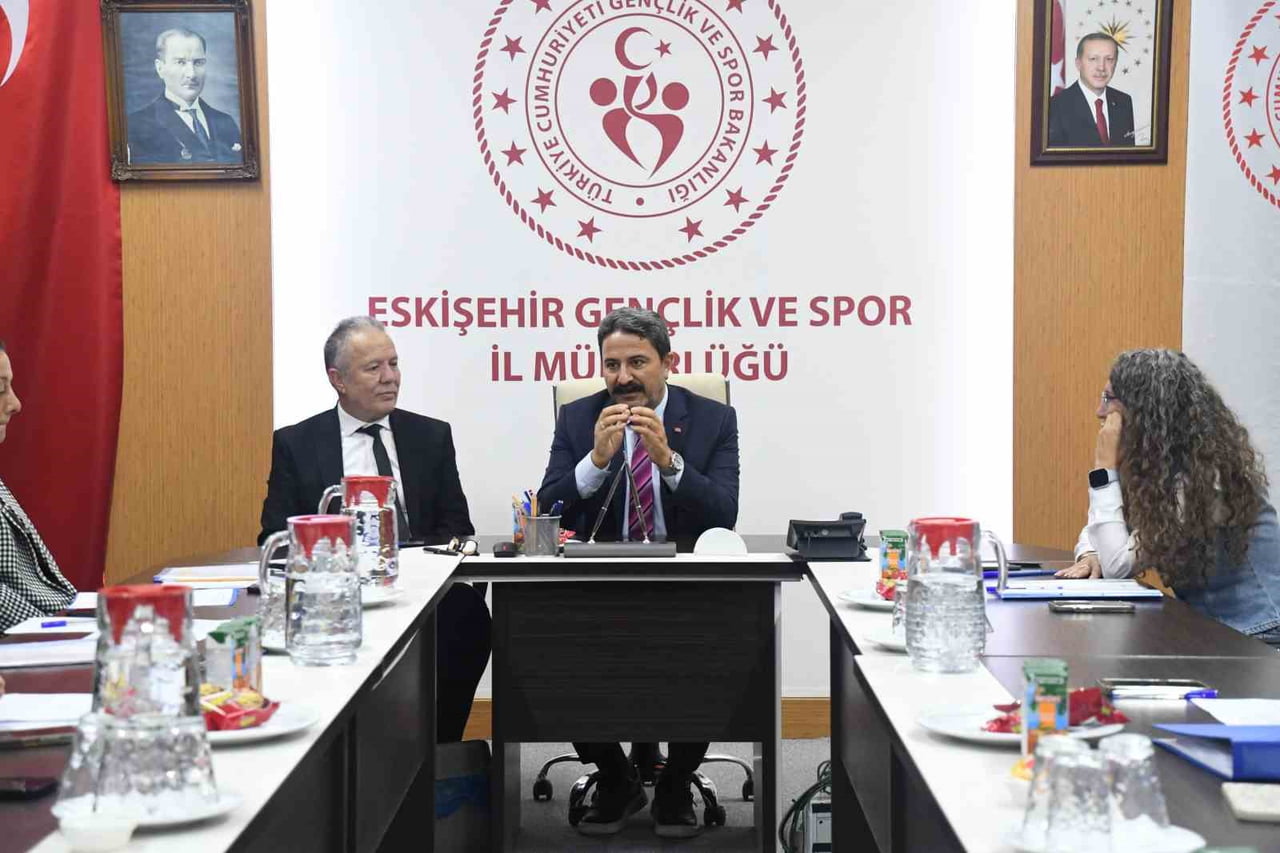 ESKİŞEHİR'DEKİ ÖĞRENCİ YURTLARININ İŞLEYİŞİ VE YENİ DÖNEMDE İZLENECEK ÇALIŞMA USULLERİ...