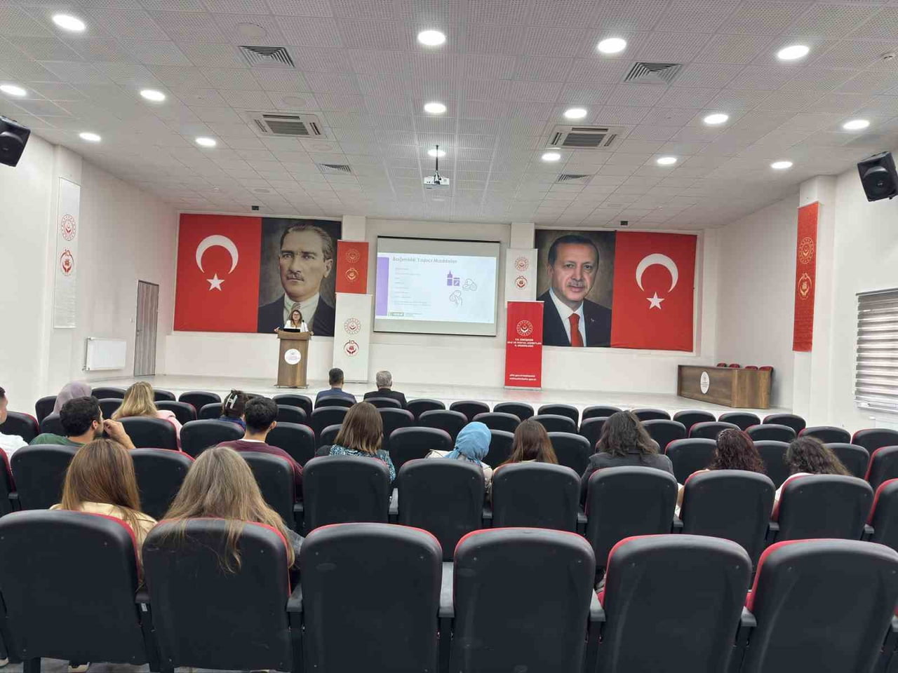 ESKİŞEHİR AİLE VE SOSYAL HİZMETLER İL MÜDÜRLÜĞÜ BÜNYESİNDE GÖREV YAPAN PERSONELE YÖNELİK "MADDE VE...