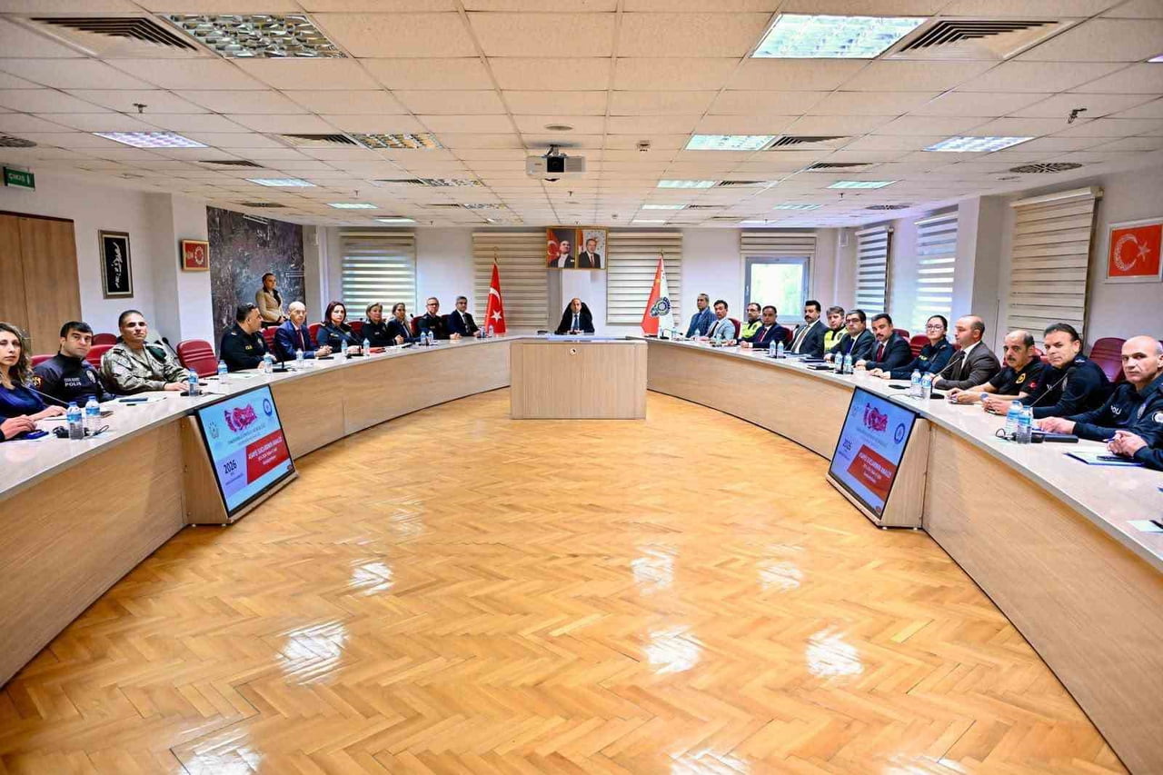 ESKİŞEHİR İL EMNİYET MÜDÜRÜ TOLGA YILMAZ BAŞKANLIĞINDA GERÇEKLEŞTİRİLEN DEĞERLENDİRME...