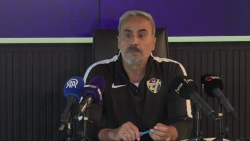 Eyüpspor’un yeni teknik direktörü Mustafa Dalcı, Süper Lig’de sezonu güvenli bir bölgede...