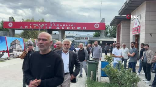 Eyüpsultan'da bariyerlere çarparak yanan otobüste hayatını kaybeden 10 yaşındaki Nazlı’nın amcası...