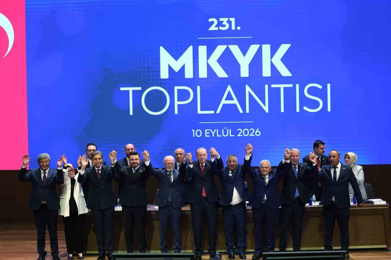 FELAHİYE BELEDİYE BAŞKANI ŞEREF GÜLESER İLE AKKIŞLA BELEDİYE BAŞKANI MUSTAFA DURSUN; AK PARTİ'YE...