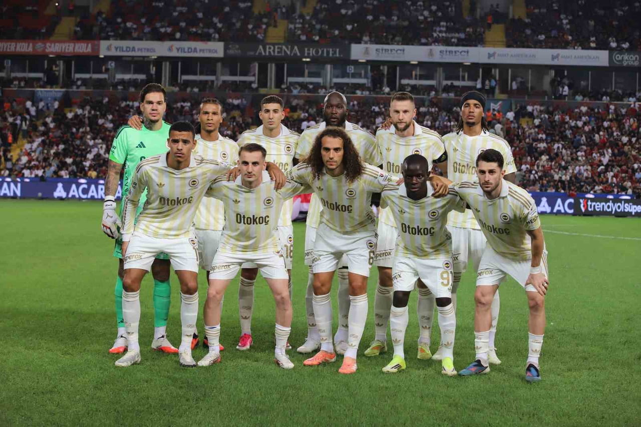 FENERBAHÇE MÜCADELEYE; EDERSON, MERT MÜLDÜR, MİLAN SKRİNİAR, NATHAN AKE, ARCHİE BROWN, N'GOLO...