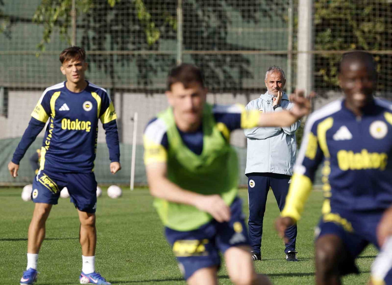 FENERBAHÇE, TRENDYOL SÜPER LİG'İN 7. HAFTASINDA ÇAYKUR RİZESPOR İLE DEPLASMANDA OYNAYACAĞI MAÇIN...
