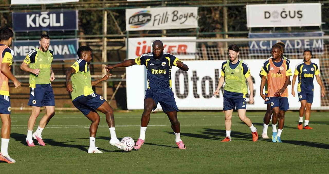 FENERBAHÇE, TRENDYOL SÜPER LİG’İN 4. HAFTASINDA 5 EYLÜL CUMARTESİ GÜNÜ SAAT 20.00’DE BEŞİKTAŞ İLE...