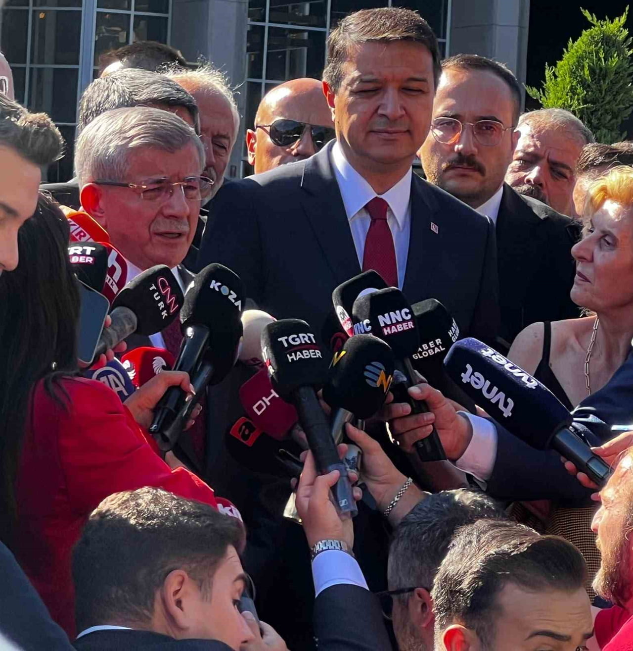 FESHEDİLEN GELECEK PARTİSİ GENEL BAŞKANI AHMET DAVUTOĞLU, ANKARA CUMHURİYET BAŞSAVCILIĞI...