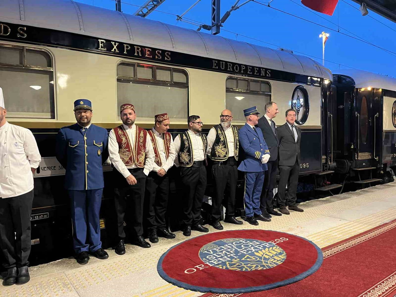FRANSA'NIN BAŞKENTİ PARİS’TEN YOLA ÇIKAN ORİENT EXPRESS, AKŞAM SAATLERİNDE İSTANBUL’A ULAŞTI....