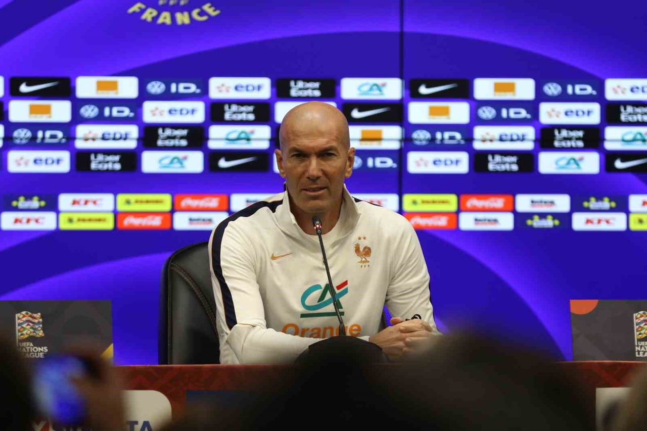 FRANSA MİLLİ TAKIMI TEKNİK DİREKTÖRÜ ZİNEDİNE ZİDANE, UEFA ULUSLAR A LİGİ 1. GRUP'TAKİ İLK MAÇINDA...
