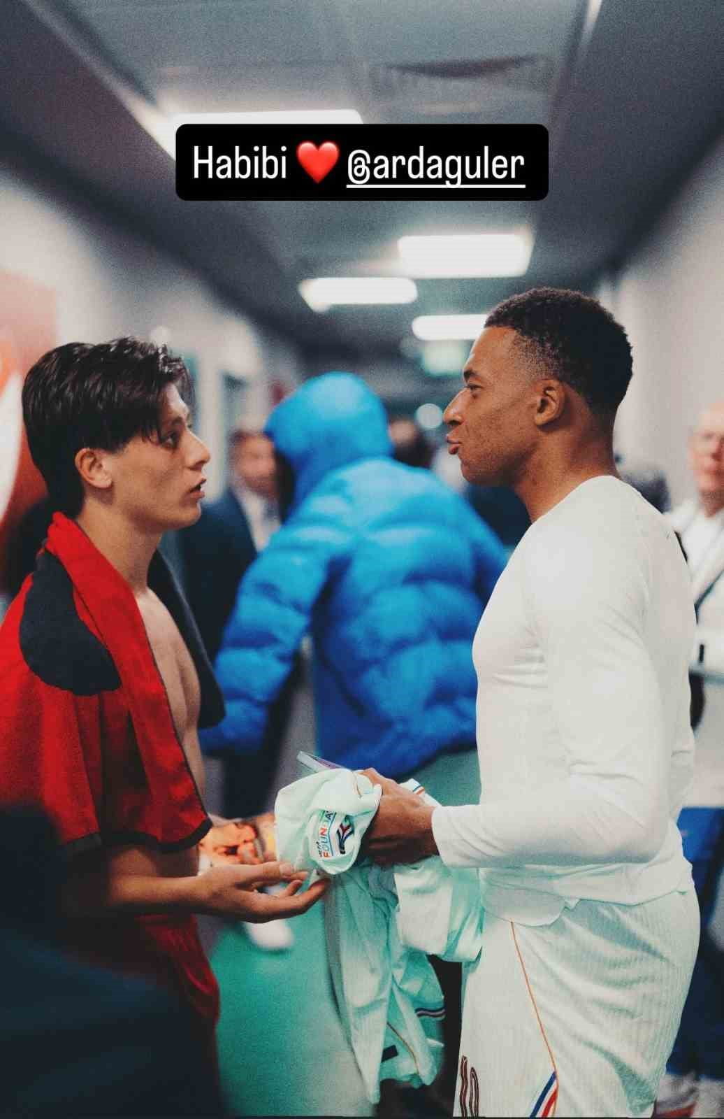 FRANSIZ FUTBOLCU KYLİAN MBAPPE, TÜRKİYE İLE OYNADIKLARI MAÇIN ARDINDAN REAL MADRİD'DEN TAKIM...