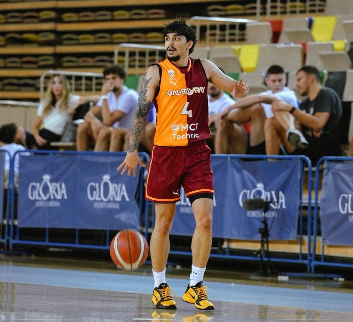 GALATASARAY ERKEK BASKETBOL TAKIMI'NIN GENÇ OYUNCUSU ZEKERİYA YİĞİT TEKİN, BU SEZON BASKETBOL...