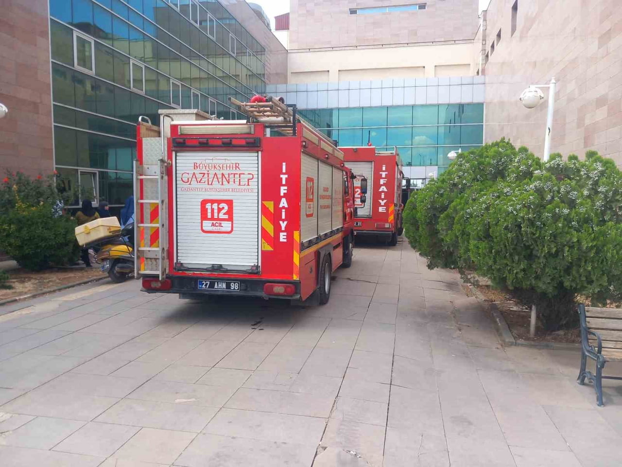 GAZİANTEP İSLAHİYE DEVLET HASTANESİ'NİN BODRUM KATINDA BULUNAN ELEKTRİK ODASINDA YANGIN ÇIKTI....