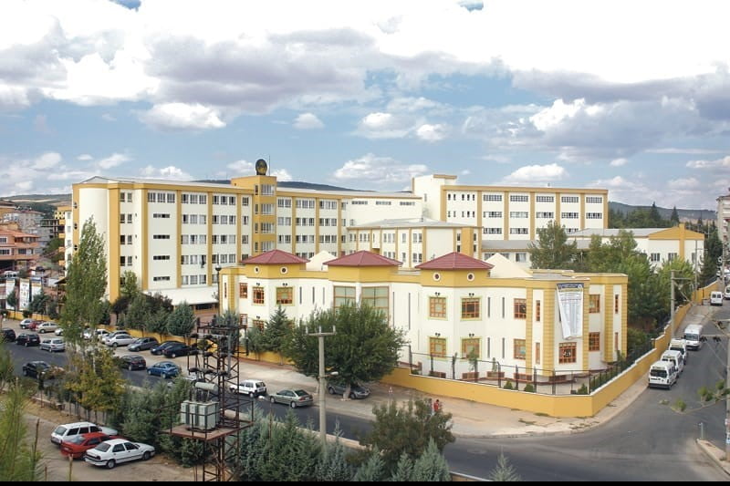 GAZİANTEP KOLEJ VAKFI’NDAN EĞİTİMCİYE ŞİDDETE VE KARALAMA KAMPANYASINA SERT TEPKİ