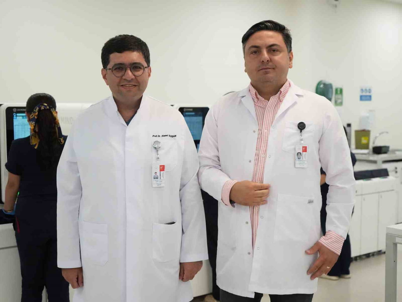 GAZİANTEP ŞEHİR HASTANESİ BAŞHEKİMİ PROF. DR. AHMET ULUŞAN VE TIBBİ BİYOKİMYA UZMANI DR. YUNUS...