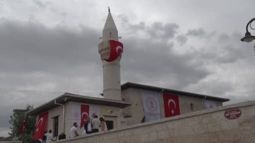Gaziantep’te depremde hasar gören tarihi Şeyh Fethullah Cami ibadete açıldı