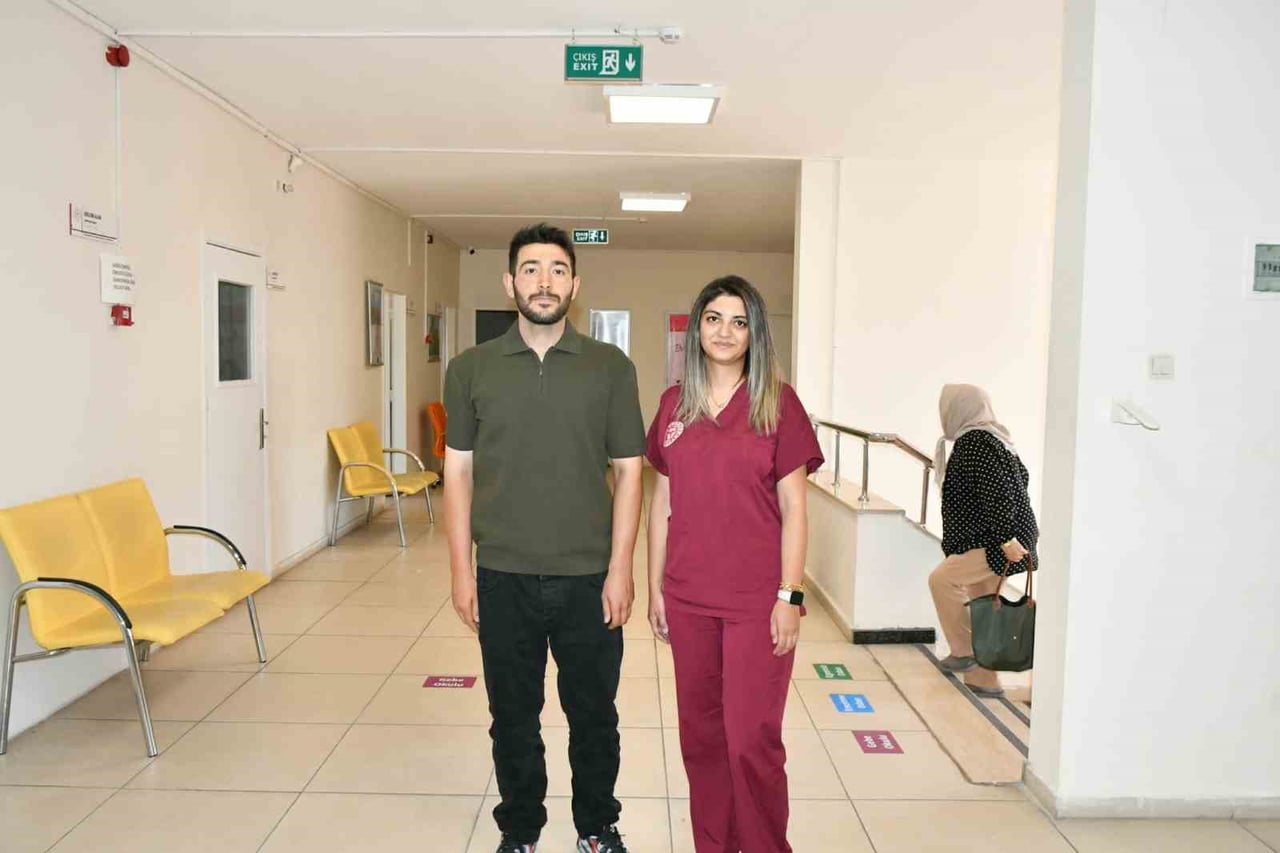 GAZİANTEP’TE VARDİYALI ÇALIŞMA DÜZENİ NEDENİYLE DÜZENSİZ BESLENEN VE 127 KİLOYA ULAŞAN EYÜP ÖZKAN...