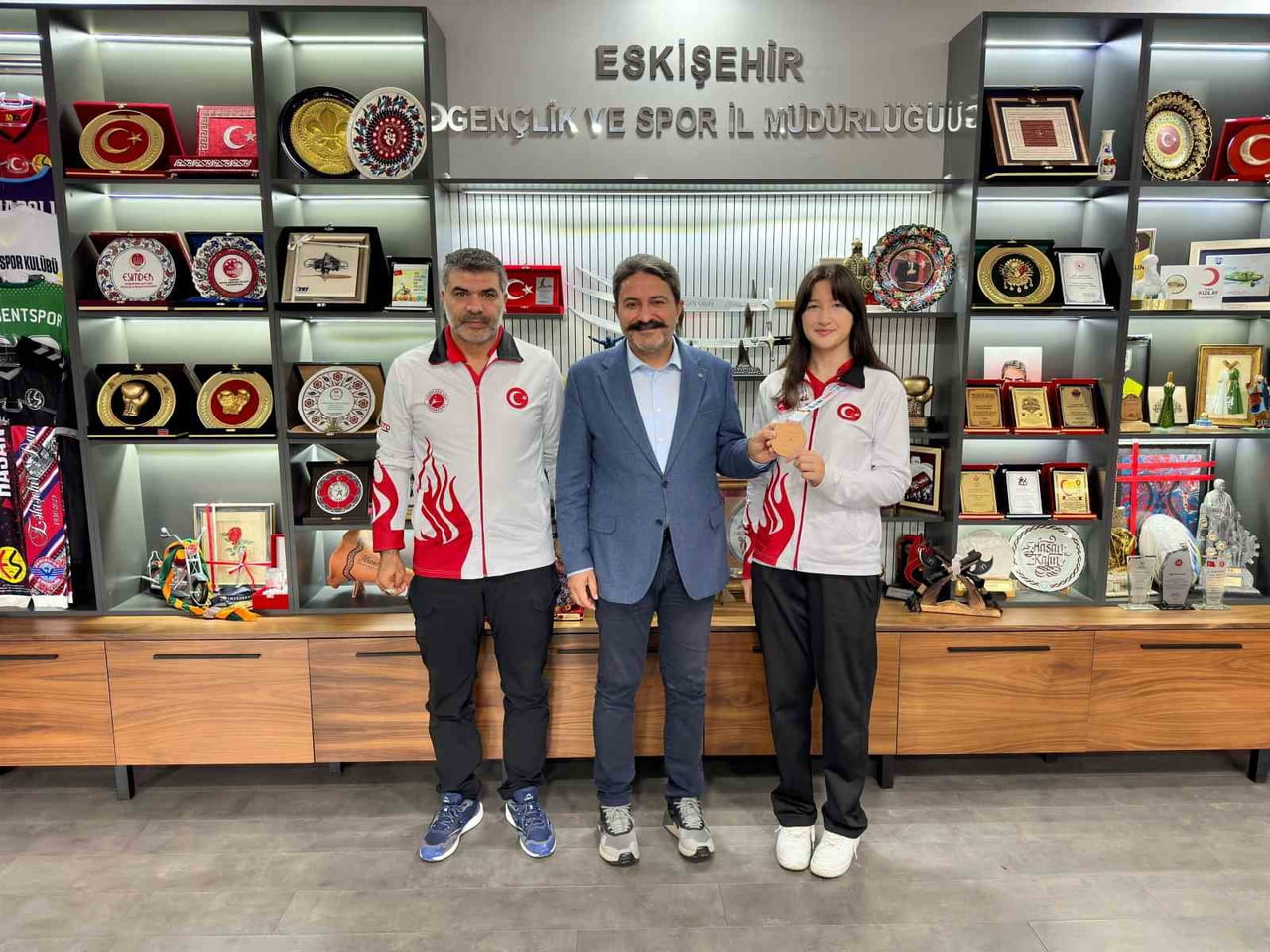 GENÇLER DÜNYA KİCK BOKS ŞAMPİYONASI'NDA TÜRKİYE'Yİ VE ESKİŞEHİR'İ TEMSİL EDEN RABİA ŞAFAK, DÜNYA...