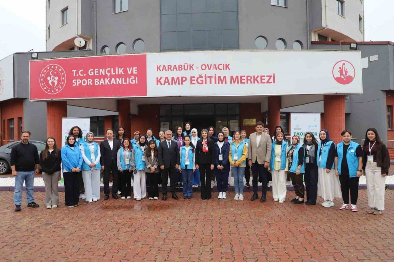 GENÇLİK VE SPOR BAKANLIĞI GENÇLİK HİZMETLERİ GENEL MÜDÜRLÜĞÜ İLE UNICEF TÜRKİYE İŞ BİRLİĞİNDE...