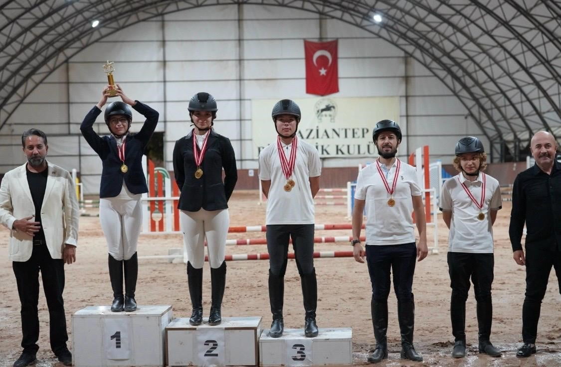 GKV’Lİ SPORCULARDAN 1 ŞAMPİYONLUK KUPASI VE 5 MADALYAYLA BÜYÜK BAŞARI