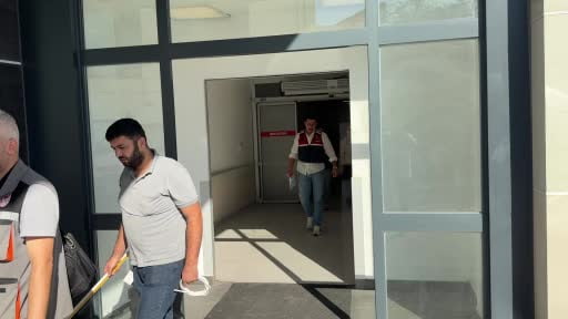 Gözaltına alınan Afra Saraçoğlu sağlık kontrolünden geçirildi