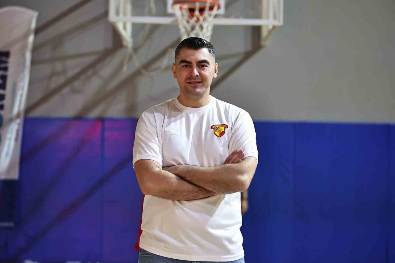 GÖZTEPE BAŞANTRENÖRÜ NEHİR BERK