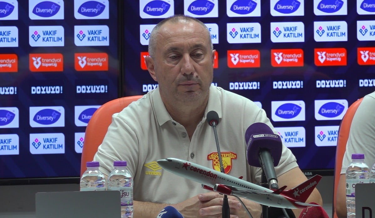 GÖZTEPE TEKNİK DİREKTÖRÜ STANİMİR STOİLOV, DEPLASMANDA CORENDON ALANYASPOR İLE 2-2 KALDIKLARI...