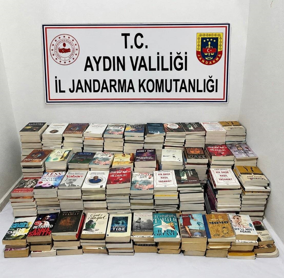 GÜZELÇAMLI’DA 658 ADET BANDROLSÜZ KİTAP ELE GEÇİRİLDİ